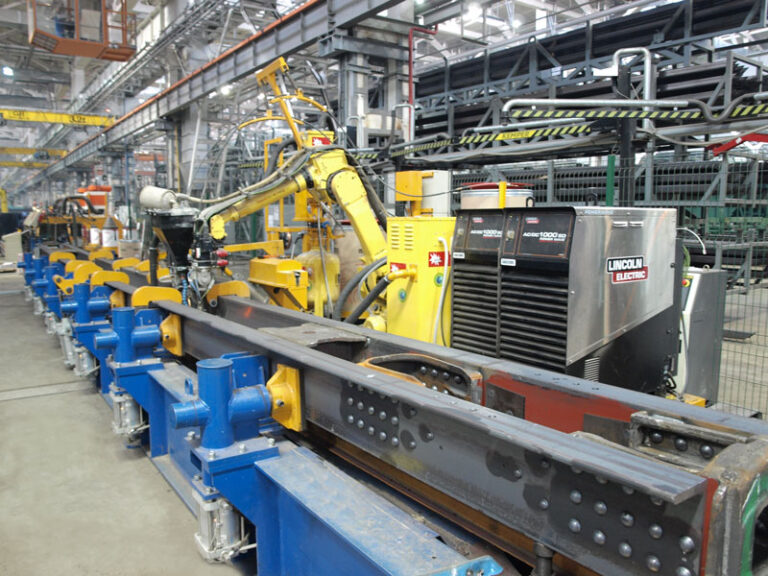 Production line for logitudinal welding of hatch gondola car center sill