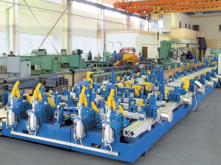 Multipurpose stand for assembly and welding of passenger car underframes