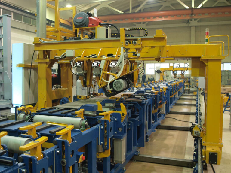 Line for assembly and welding of electric locomotives side-frames