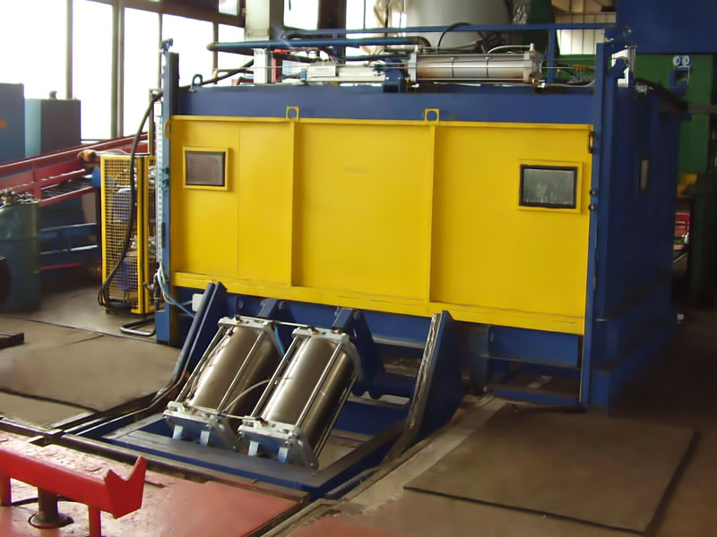 Automated wheel set cleaning and washing station