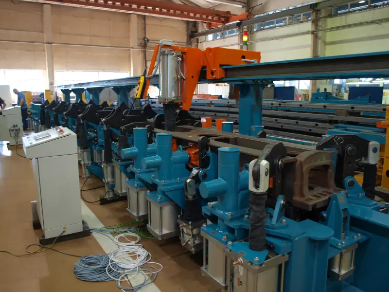 Wagon spine beams assembly stands