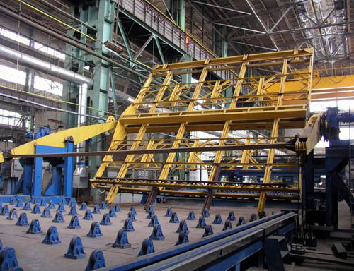 Assembly line, welding panels with built-in tilter