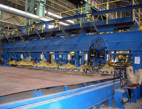 Assembly line, welding panels with built-in tilter