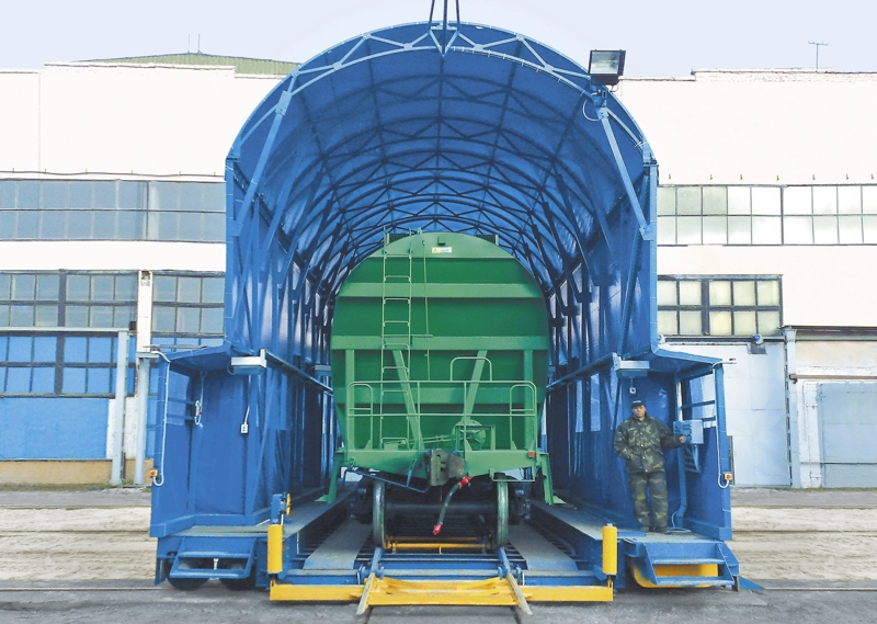 Traversers (transfer table) for railway vehicles transfer