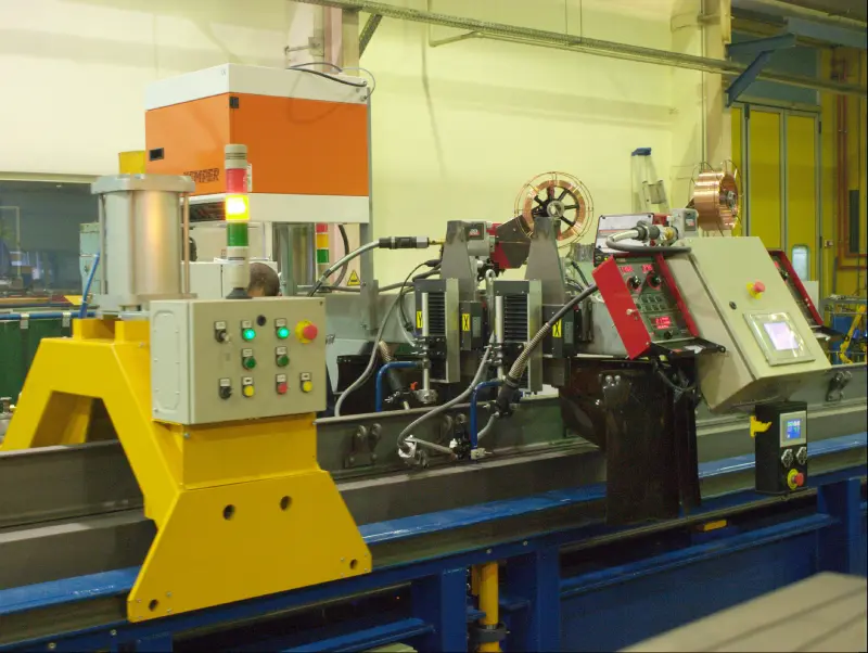 Automatic Welding Stand for Spine Beam with I-Beam