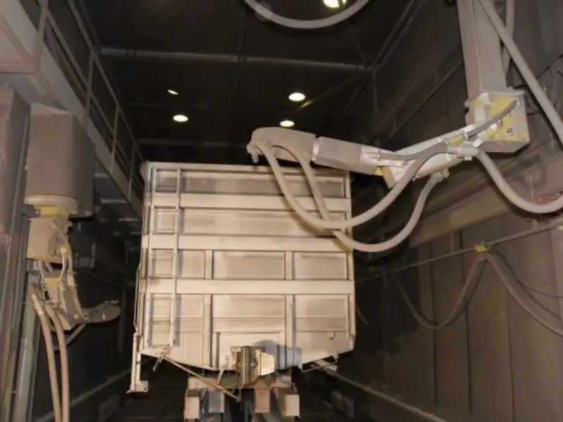 Robotic shot blasting of railcars Blastman