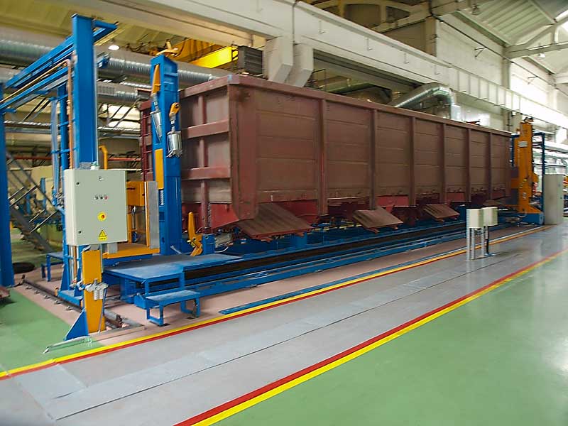 Assembly and welding stand for gondola car body